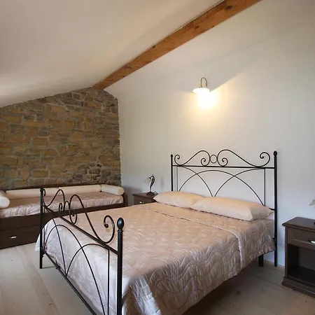 Apartments Casa Vuki Secovlje Room photo